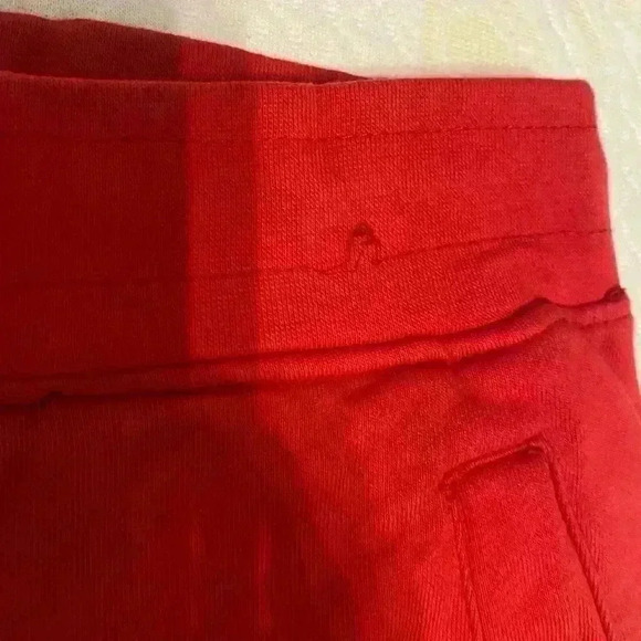 Mens Runtz Shirt/Short Set in Red with blue logo Both pieces are an XL - Picture 15 of 16